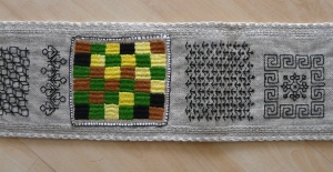 Detail eines textilen Kunstwerks